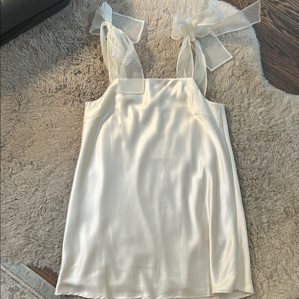 Elegant Cream Wedding Dress